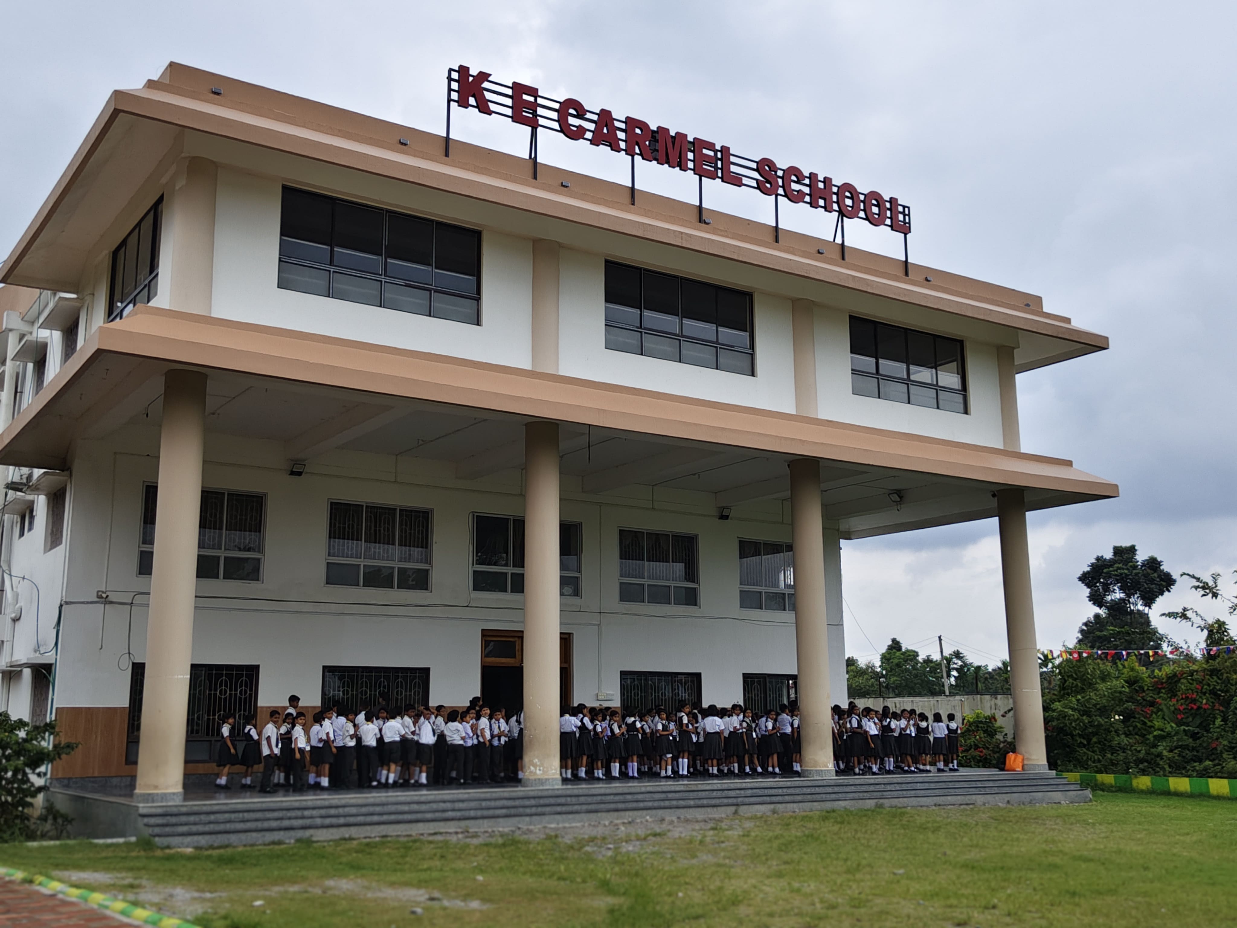 K.E. Carmel School campus